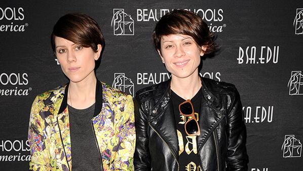 AdFreak's tweet photo. Tegan and Sara sing the latest @Oreo commercial, and it's pretty great. http://t.co/ANKZuyaI4D http://t.co/tNOT0FaSgB