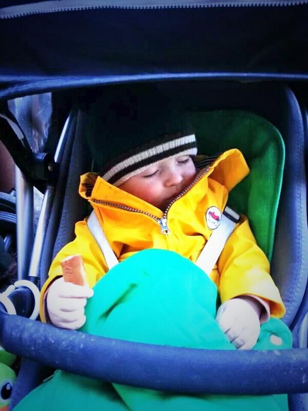 WelshAdam's tweet photo. Fell asleep mid snack. #justlikehisdad http://t.co/KMLt5txJZS