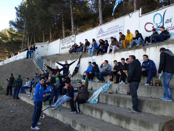 BROTHERHOOD_UE's tweet photo. Bokadilliko de jamon en el descanso  para kojer fuerzas para la 2º parte #BROTHERSONTOUR http://t.co/6IUd01KnGH