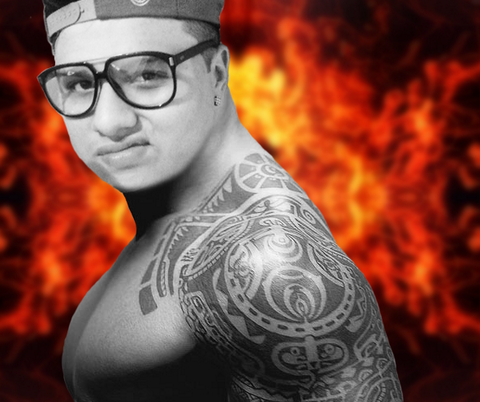 miticojovem's tweet photo. Meta para até o mei do ano, Tatoo e Maromba ..ta nao ficar tao torto assim kkkkkkkkkkkkkkkkkkkkkkkkkk q merda http://t.co/sb6C8tWk2n