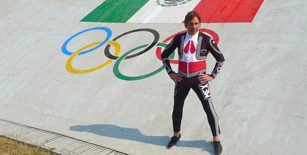 UpperReserved's tweet image. Mexican alpine skier Prince Hubertus von Hohenlohe will have the best name and outfit at Sochi
upperreserved.com/best-ski-outfi…