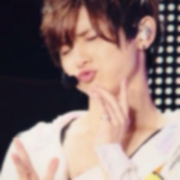 _____O59's tweet photo. @_____s_____d 
 »

 :
　
 .

　　　　　　女の子と
　　　　　　'　ちゅっちゅ　' して徠るのか　　　

 .
　
 :

 » http://t.co/GFmWeYM708