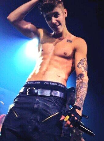 TSMelany's tweet photo. que guapo justin biber http://t.co/ZtM6cF2KQw