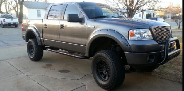 Tatted_Flytmdic's tweet photo. #TruckTuesday @TruckSlut @_LiftedTrucks_ http://t.co/p1zPt4vgfs