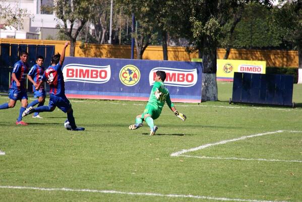 rodrigogtz26's tweet photo. El que no se atreve no falla, pero tampoco gana. ⚽️ http://t.co/DIAkZK0wcw