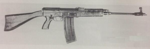 prototypeguns's tweet image. AP-Z 70
1970年にチェスカー・ズブロヨフカ国営会社にて試作されたVz.58の5.56x45mm NATO仕様モデル。セミオートオンリー。アメリカ民間市場で売り出すことを目標に試作されたが、実際に製品化されることはなかった。