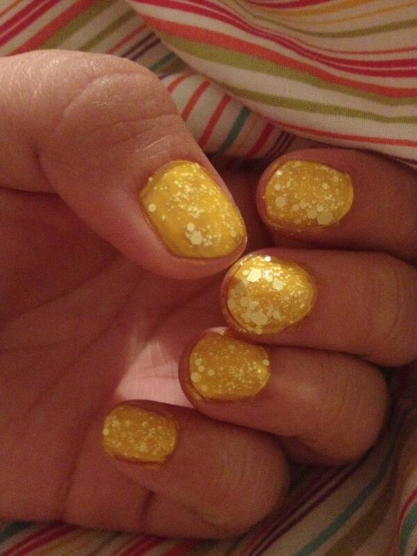 MamaGlamazon's tweet image. Mellow yellow.. #yellow #favecolor #drybar #formulax