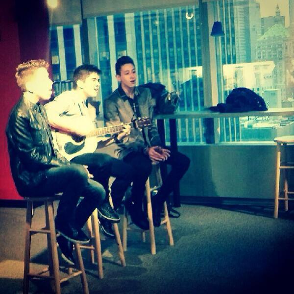 Had an amazing time visiting and performing for <a href="/VEVO/">Vevo</a> today!🎤 thanks for having us, we had a blast:) 
MMJ