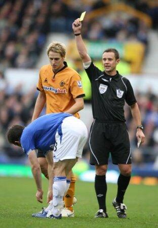 イエロー貰っちゃうKevin Mirallasの尻