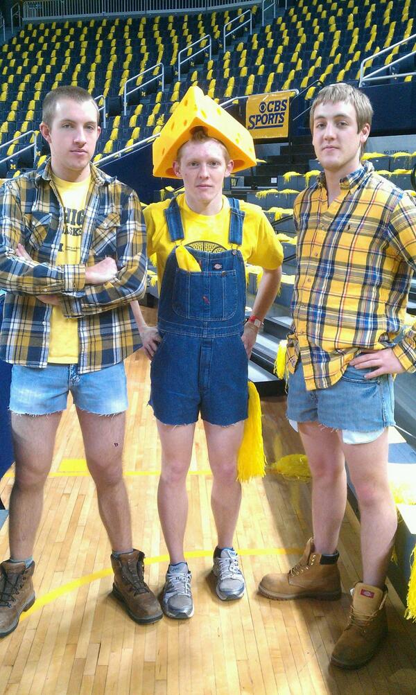 MaizeRageUM's tweet photo. Just a little inspiration for your wardrobe tomorrow! #flashback #jortout #GoBlue http://t.co/da5cLoehCV