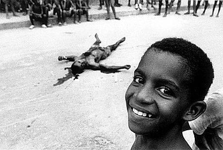 welcometofavela's tweet photo. #welcometofavelas #brazil #acab #favelas #riot http://t.co/KkTBmFwKNp
