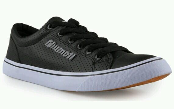 RPerasetyo's tweet photo. Sepatu gw banget. http://t.co/BZJfAjA9OD