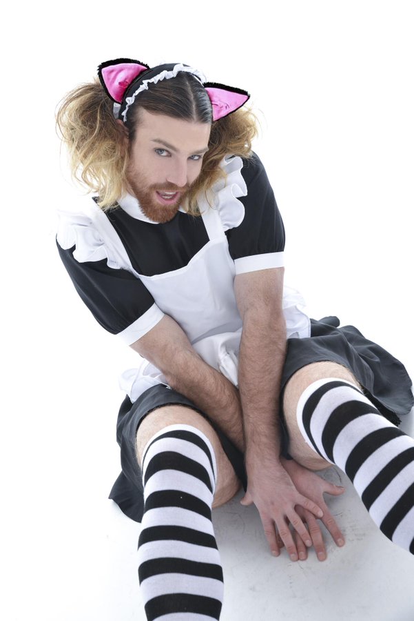 ヒゲでツインテールでニーソでネコ耳の外国人男性がtwitterやってる Ladybeardさん じわじわ人気上昇中 ねとらぼ