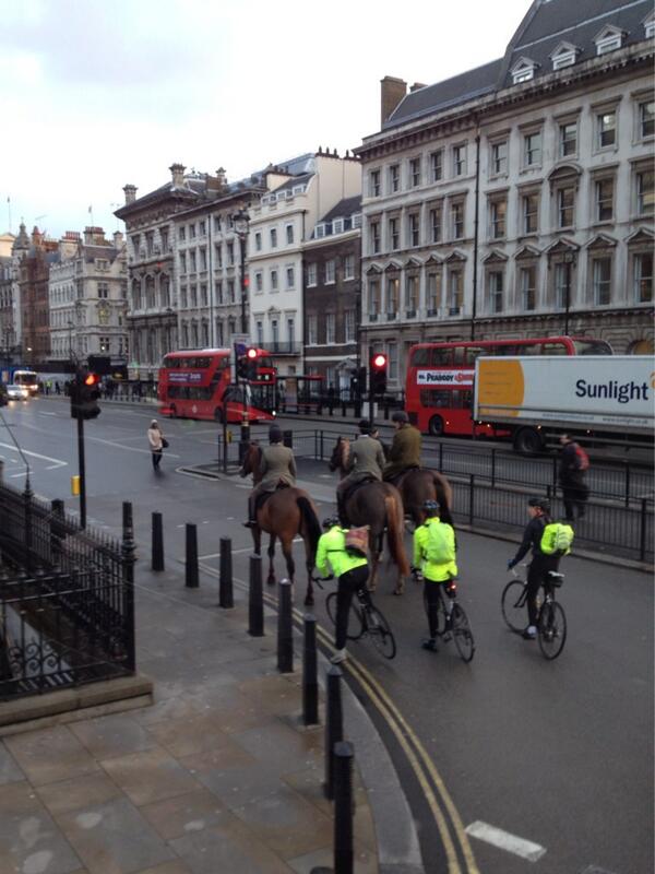 itssarahwb's tweet photo. Some bike to work, others ride their horse! #tubestrike #horsetoworkscheme http://t.co/mx0tndNDLp