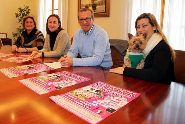 CBenalmadena's tweet photo. @InmacHernandez @FcoSalidoPorras @aprobeoficial celebrará el domingo concurso solidario canino http://t.co/3xedEWz9Tr http://t.co/nt4PCMqDjd