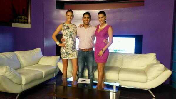 Patyrocalondo's tweet photo. Feliz con mis compañerotes!! http://t.co/LMgU97vVUl