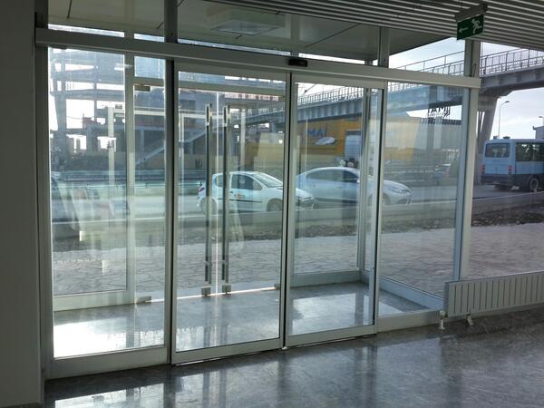 Edora_Global's tweet image. MTU Motor / İstanbul / Turkey / Automatic Sliding Door