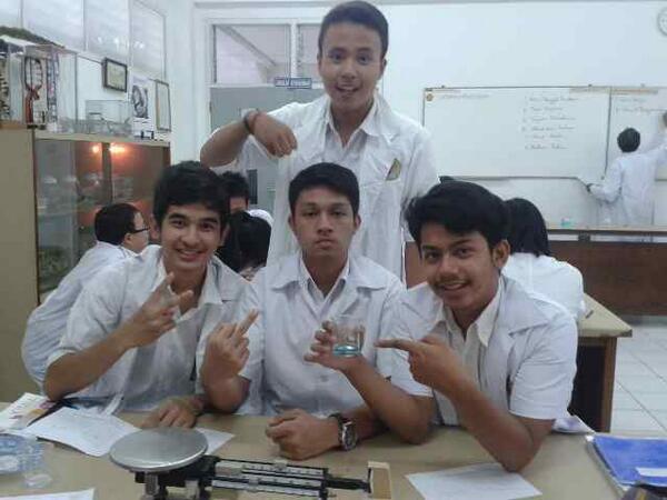 mfarhanzain tweet picture