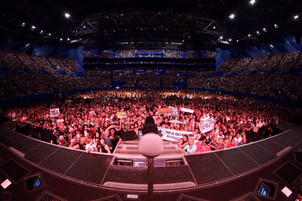 [setlist] Perth 05/02/2014 BftY-PzCQAA20vo