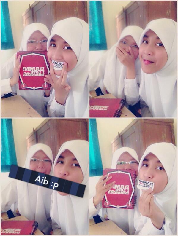 29Andin's tweet photo. @allysaa_03 eksis pke benda aau barang Damn! I love Indonesia http://t.co/6rsArVovR6