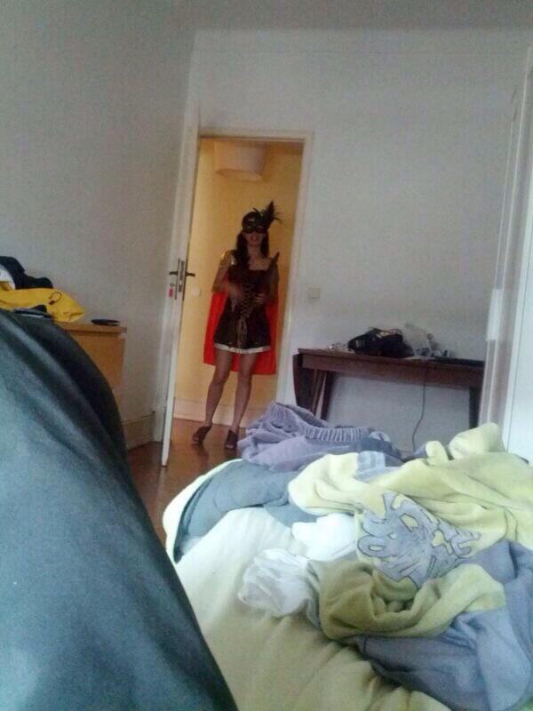 Llegar al piso y encontrarte a la compañera Brasileña disfrazada de Senna la princesa guerrera jaja #CosasDelErasmus