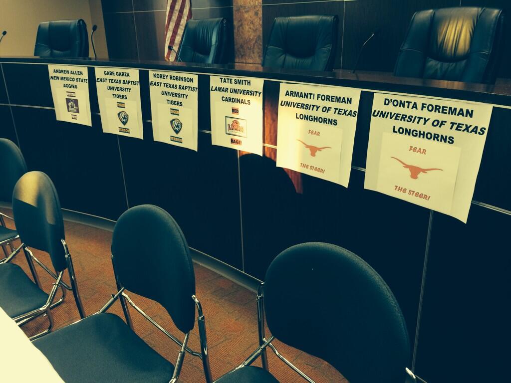 BfttCCDCUAEh_U6.jpg:large