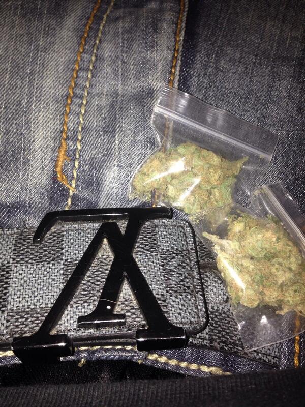 van_nosleep's tweet photo. #roadlife #NoSleep #WORK #cloud9 #riptrayvon http://t.co/BAwMv1FEDn