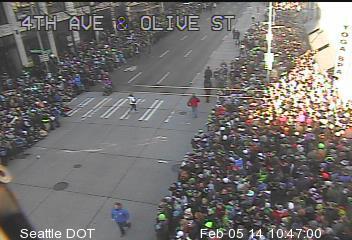 thenewstribune's tweet image. From traffic cam at 4th and Olive in Seattle.