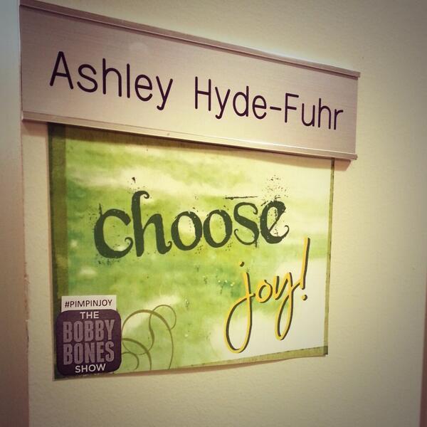 My "front yard" sign outside my office door. <a href="/mrBobbyBones/">Bobby Bones</a> <a href="/RadioAmy/">Amy Brown</a> <a href="/RadioLunchbox/">Radiolunchbox</a> #pimpinjoy
