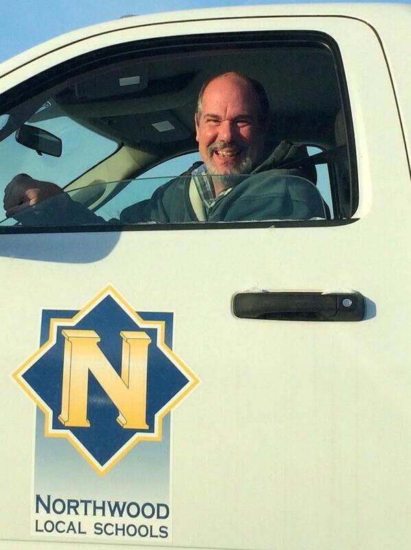 GACShares's tweet photo. S/O to our entire crew (Mr. Crofts pic behind wheel) for digging us out one more time this winter! Thank you all! http://t.co/sjnKNPLFfe