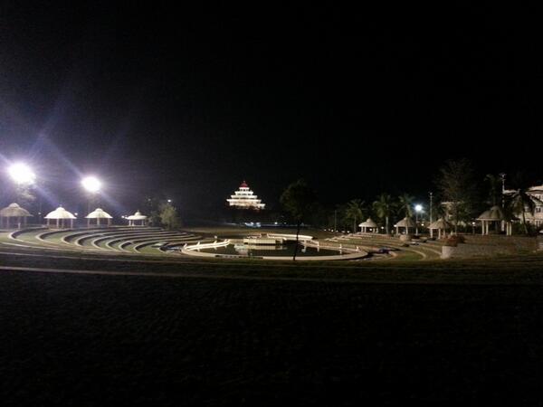 surnell's tweet image. Gurupadukavanam @BangaloreAshram by the night Majestic #VishalakshmiMantap overlooking this new Architectural wonder