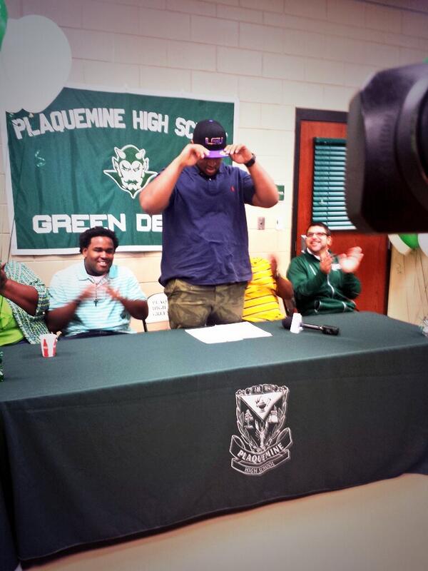 BHollandSports's tweet photo. Plaquemine DE Davon Godchaux announces he's going to play for the LSU Tigers next year #SEC #OleMiss http://t.co/9J0TQhMT6y