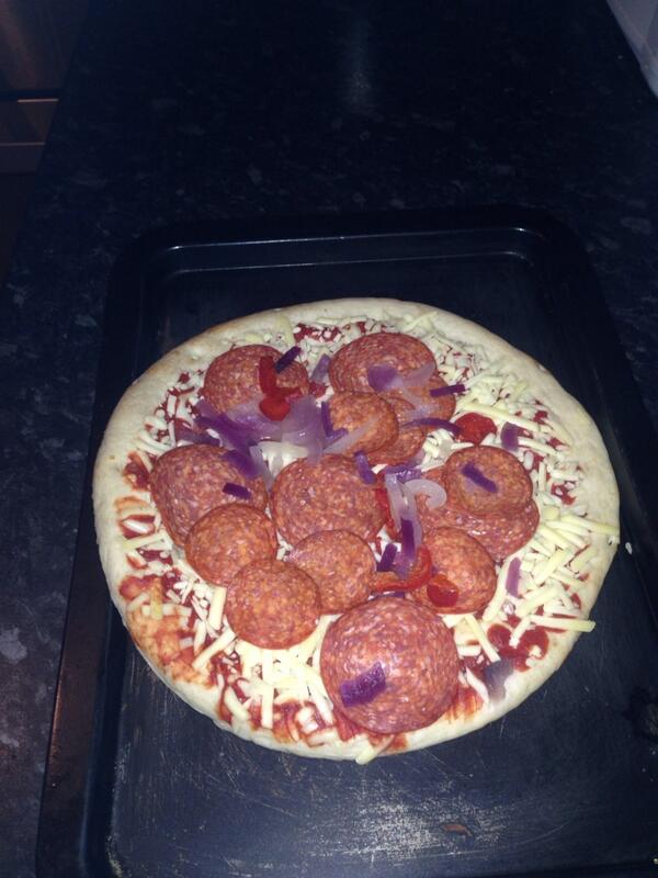 trishalynchie's tweet photo. 2 days in the oven nd it's no further, ur some cook😳😁 @GMcGlade @o_claragh http://t.co/iXmJlvS77C