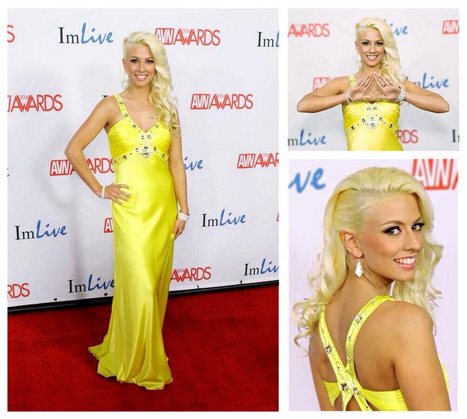 Photo : AVN Awards 2014 Red Carpet ! #AVN #RedCarpet http://t.co/cyAQZQRic2<a href="/tag/avn"class="tags">#AVN</a><a href="/tag/redcarpet"class="tags">#RedCarpet</a>