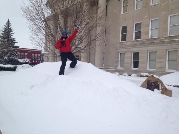CarrieCBlack's tweet photo. After 10 hours, I finally conquered the snow! @WTHRcom #Snoverload #SnowTeam13 #QueenoftheHill http://t.co/riMQgyL4Cz
