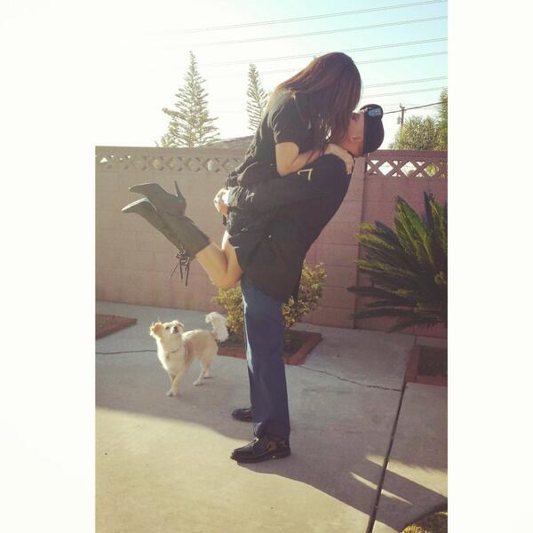 venesaa_j's tweet photo. #KissForPeace 
@AXE http://t.co/TEvv3vHMHN