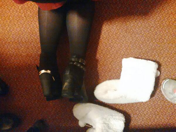 Grab_A_Gribben's tweet photo. Sian went to dinner with odd shoes on http://t.co/dLF6SNW8F3