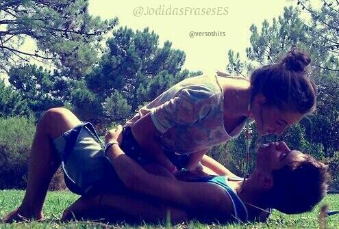 versoshits's tweet photo. —¿Qué quieres? 
+¿Que qué quiero? Quiero que pasen los años, los meses, los días y que tú sigas a mi lado. http://t.co/TBYGcMmzXD