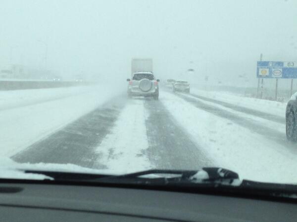 bakerberger's tweet photo. Roads on QEW coming into Hamilton a bit better than St.Catharines but still very snowy. @CHCHNews @BTT_GTA http://t.co/gwsORB0vcP
