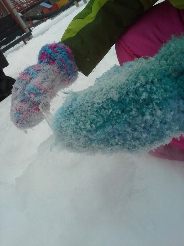 A preview of the kindergartners learning about snow and reading Snowy Day with <a href="/CatherineCtzuzu/">catherine</a> and Emily Murdach!
