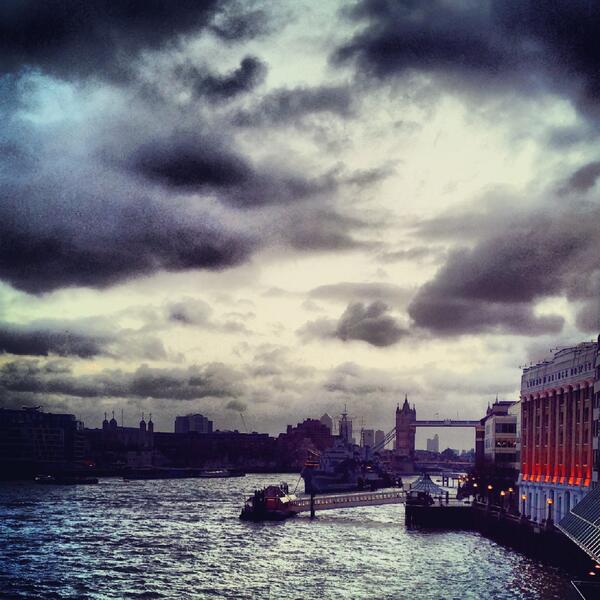 EllaNeame's tweet photo. The only good thing to come from this tube strike is a bit of early morning photography #lovelondon #tubestrike http://t.co/G3pAJuw8Dm