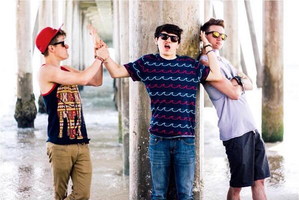 o2Iimagines's tweet photo. imagine connor: "jc no she's mine"
jc: "I saw her first Connor"
ricky: "Guys shes looking shut up" http://t.co/VAP29etmRq