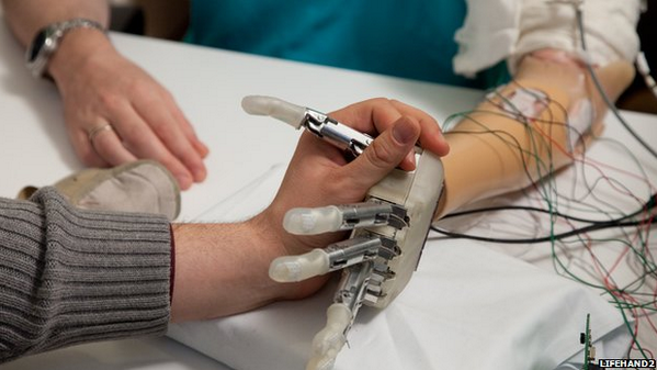 "It's pretty close to becoming a real hand." The bionic hand that allows amputees to 'feel'  bbc.in/1b2OCfD