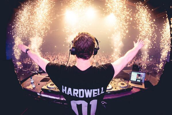 PartyFestivals tweet picture