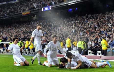 elmundoes's tweet photo. El derbi en imágenes. http://t.co/ApYSAaG6x5 http://t.co/Rg3TbbLKut