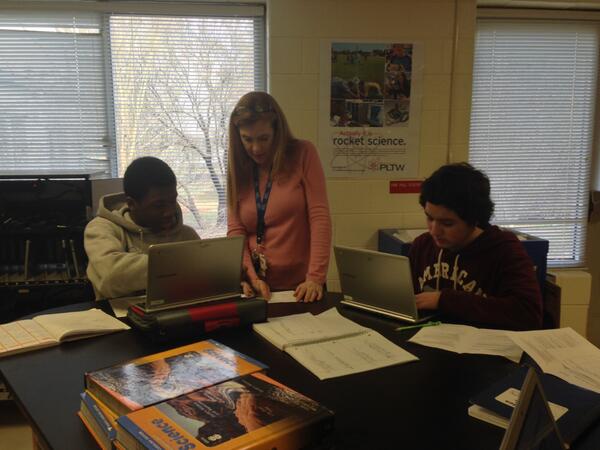 techatmorehead's tweet image. Medical detectives in 8th grade researching with #chromebooks and #BYOT on #dlday @techatmorehead @cmstothecore