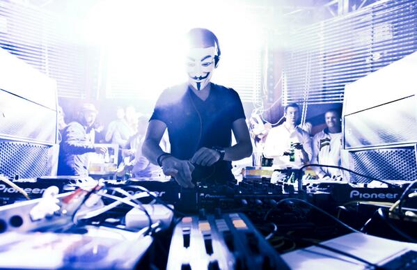 PartyFestivals tweet picture