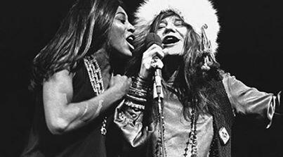 RockPics's tweet photo. Tina Turner y Janis Joplin. http://t.co/LE7lYFksSi