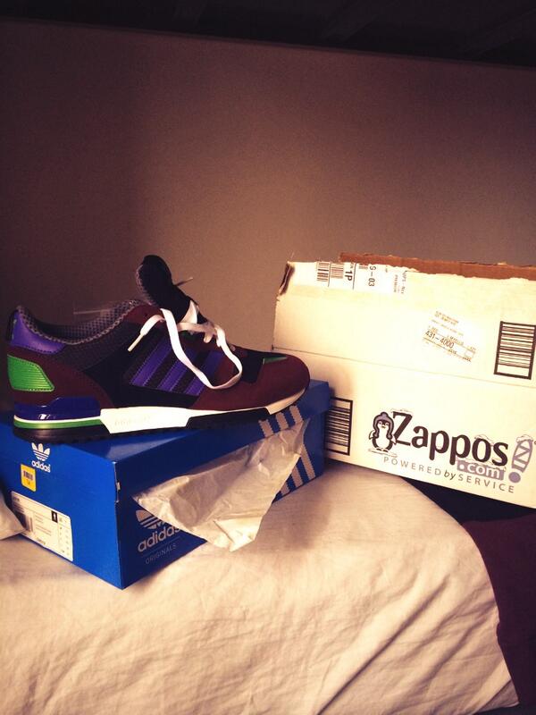 DZ_MADE's tweet image. Just received my shoes from @zappos I can't wait to wear em' 😁😁😁 @tonyhsieh thank you for the great service!