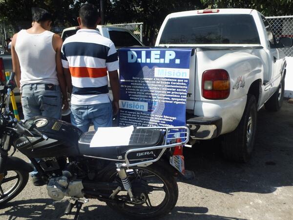 A través de la unidad de inteligencia se recuperó una moto marca Bera y una camioneta marca Chevrolet, tipo Pick-Up